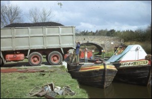 N.B.'s Comet and Betelgeuse being loaded at Gopsall Wharf, 1973.    